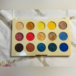 Wet n Wild Vibrant Disney Lilo and Stitch “Ohana” Eyeshadow Palette
